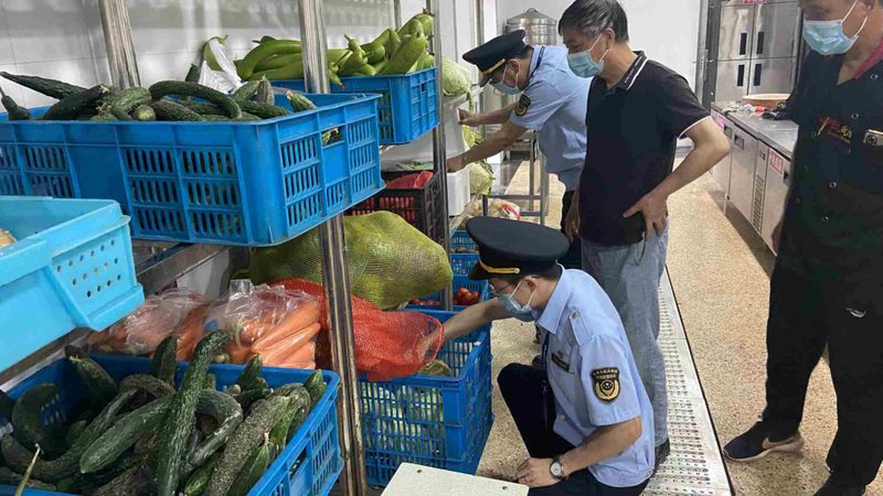 餐饮加盟合同中的区域保护条款：理解与维护**
